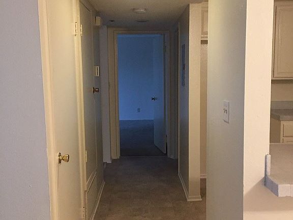 3rd image of 926 N Wilmington Blvd APT 28