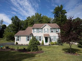 3309 Mountain Laurel Dr, East Stroudsburg, PA 18301