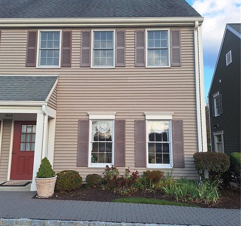 1st image of 1864 Commerce Street