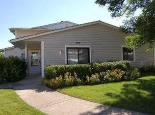 706 Mariner Point, Schaumburg, IL 60194