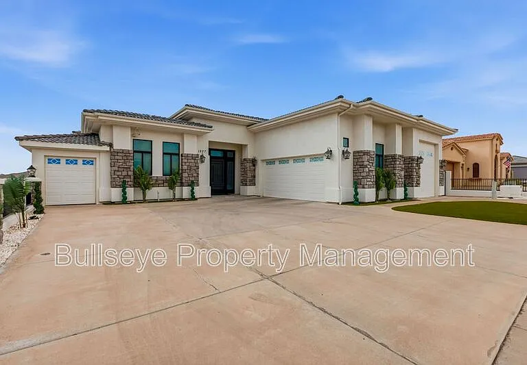 1527 E Villa Maria Dr — Photo 1