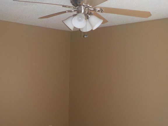 5th image of 6627 Sleepy Oak Dr