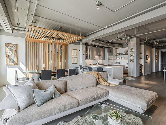 4th image of 2211 E CAMELBACK Road #605