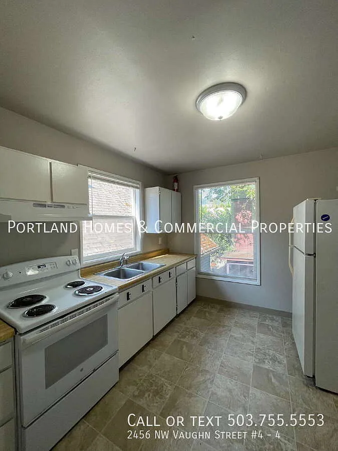 Spacious 3-Bedroom, 2-Bathroom Apartment with **Portable AC Unit Included** in NW Portland — Photo 3
