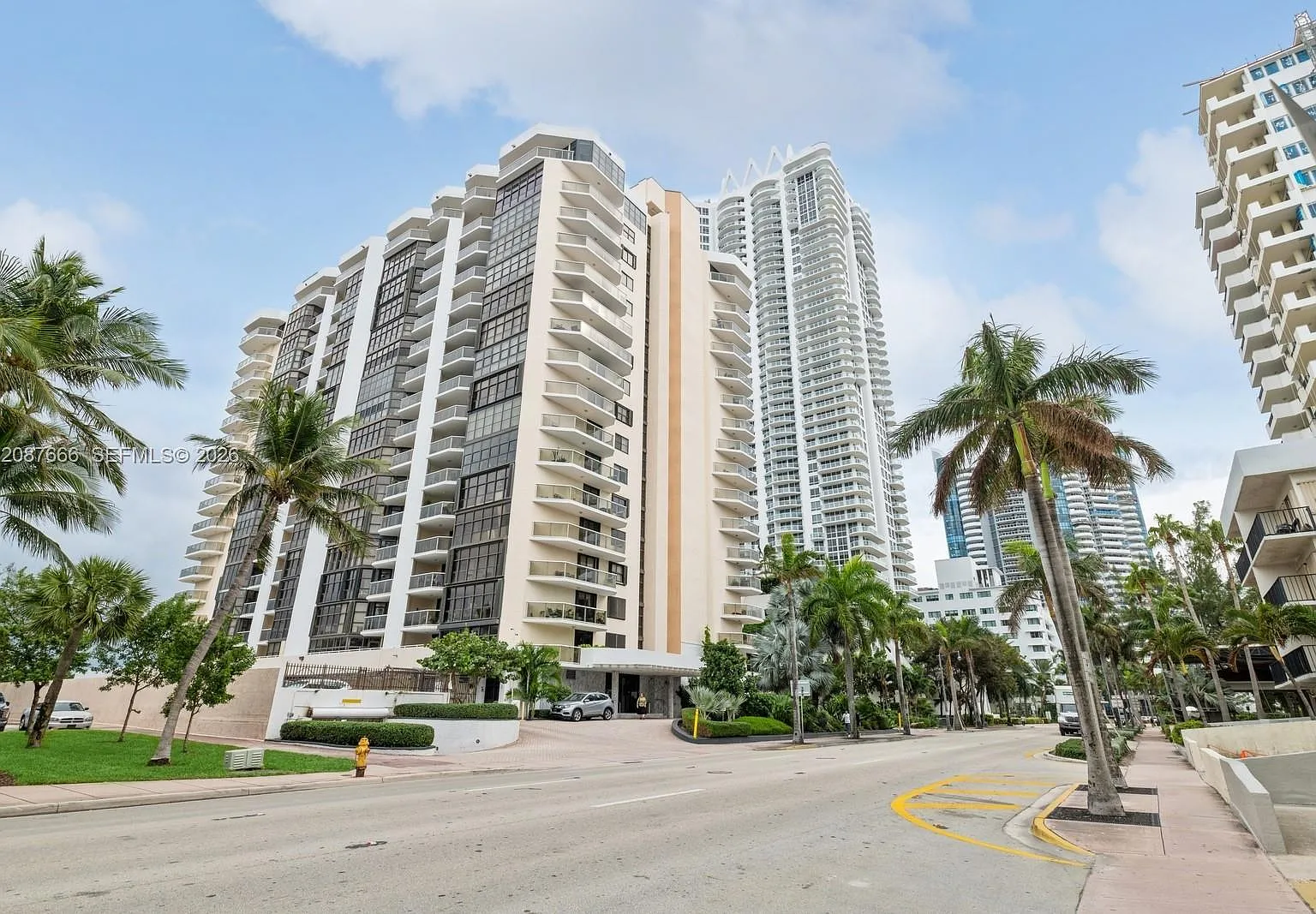 Mar Del Plata Condo — Photo 1