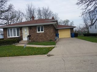 2114 Hawthorne Ave, Crest Hill, IL 60403