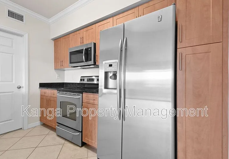 6556 Emerald Dunes Dr #302 — Photo 8