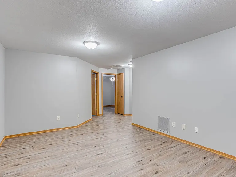 1028 E Karla Ct — Photo 21