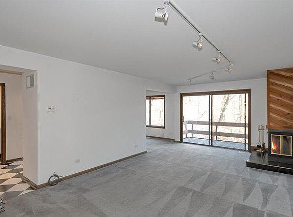 2nd image of 9559 Arrowhead Dr APT B1