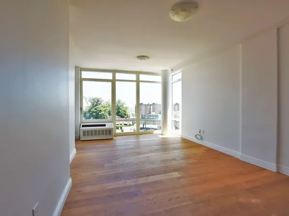 3440 Guider Avenue image 9 of 13