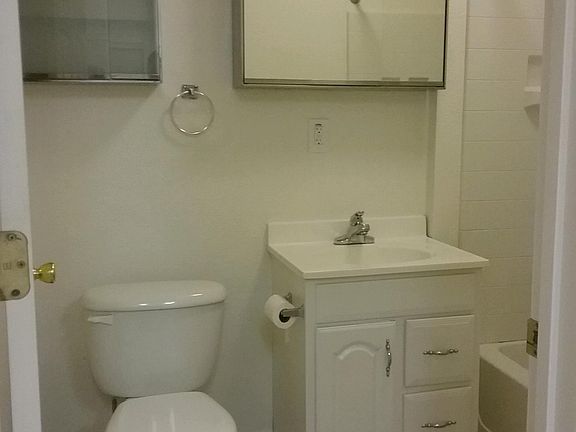 4th image of 3701 Broadway #A