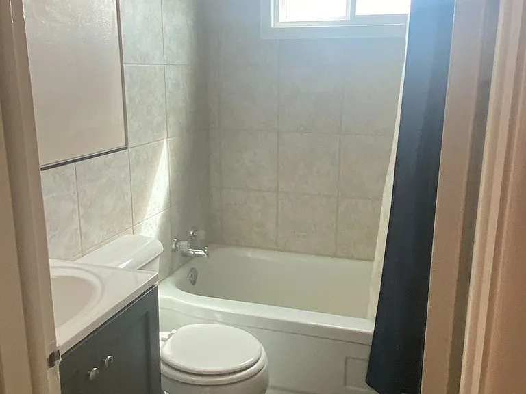 415 E Saint Patrick St — Photo 5