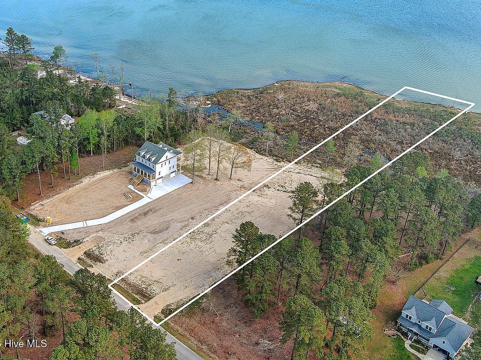 1st image of 121 Cedarwood Drive