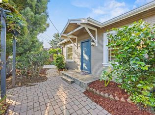 6301 Hillmont Dr, Oakland, CA 94605