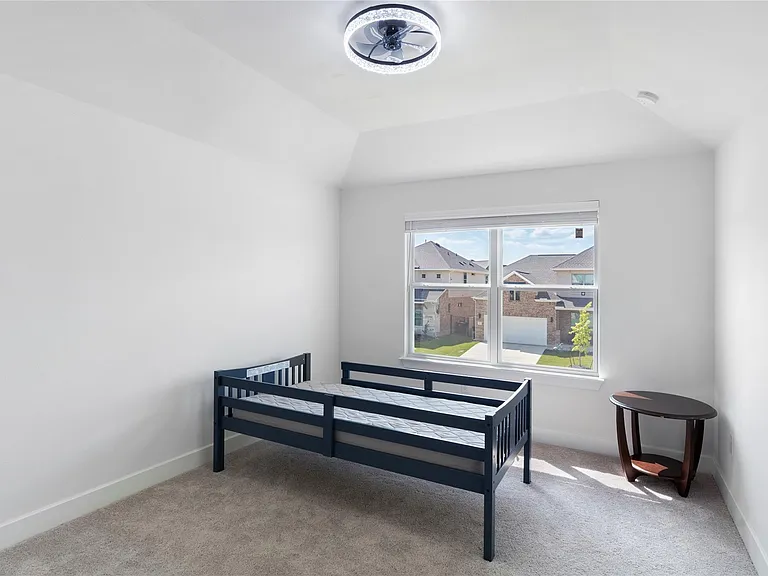 424 Hollister Dr — Photo 29