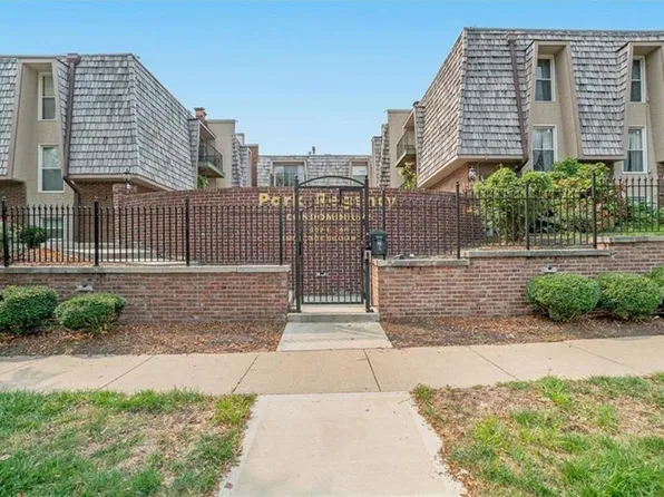 209 E 36th St APT 3, Kansas City, MO 64111