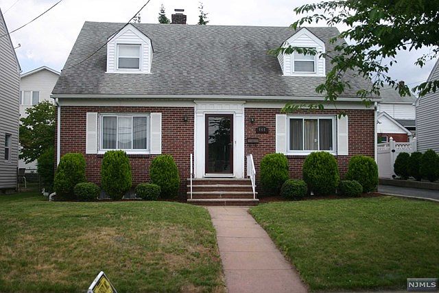 1st image of 448 Riverview Ave