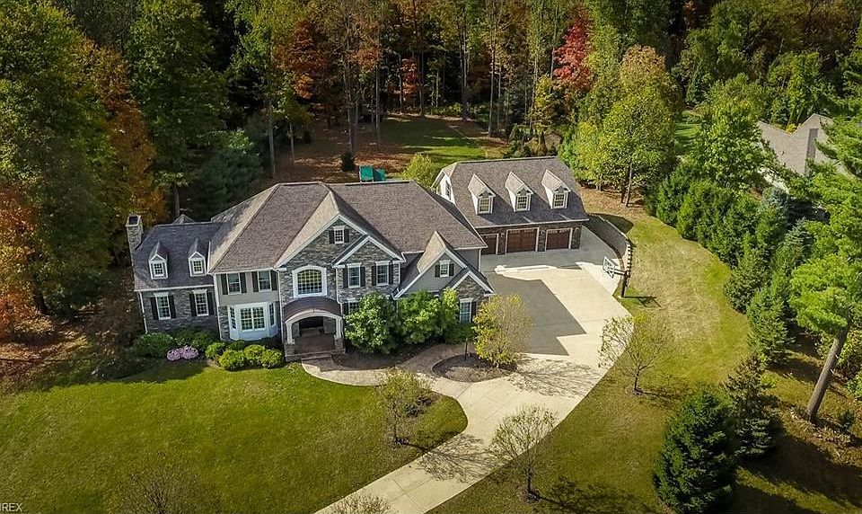 1st image of 230 Meadow Oaks Trl