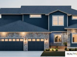 8706 S 23rd St, Gretna, NE 68147