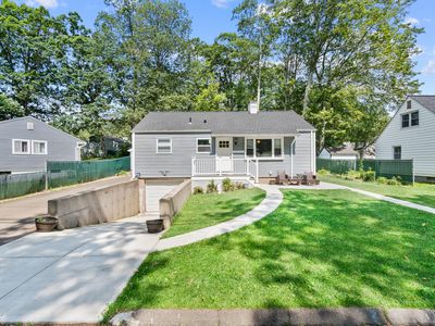 672 Bradley Street, East Haven, CT, 06512