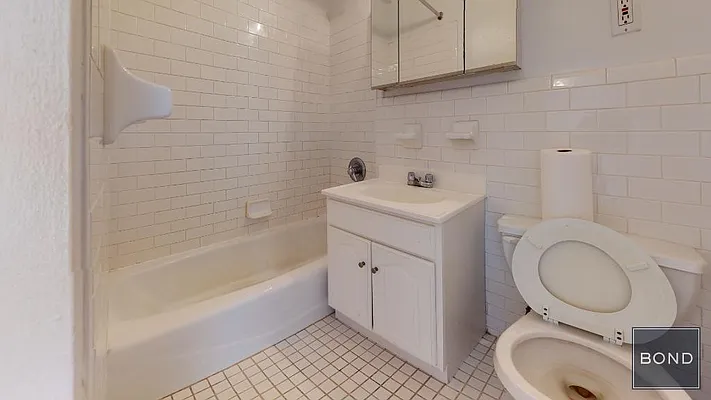 Rented by Bond New York | media 21