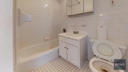 Rented by Bond New York