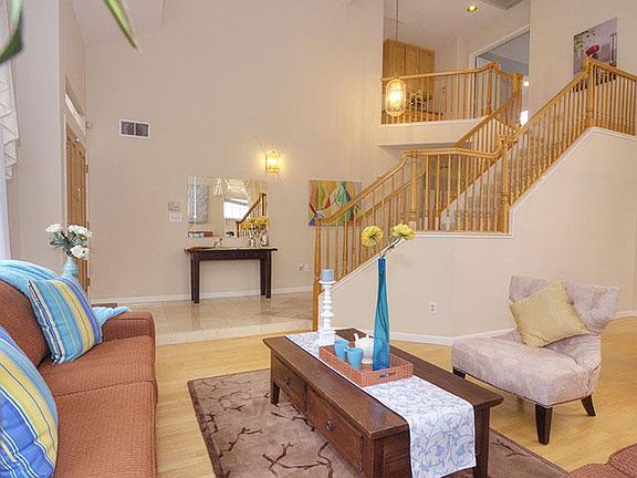 3rd image of 1448 Stanton Way