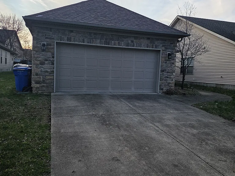 2592 Moray Pl — Photo 3