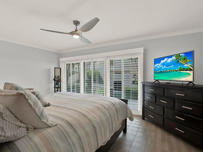 7530 Sunshine Skyway Ln S #P7 — Photo 12