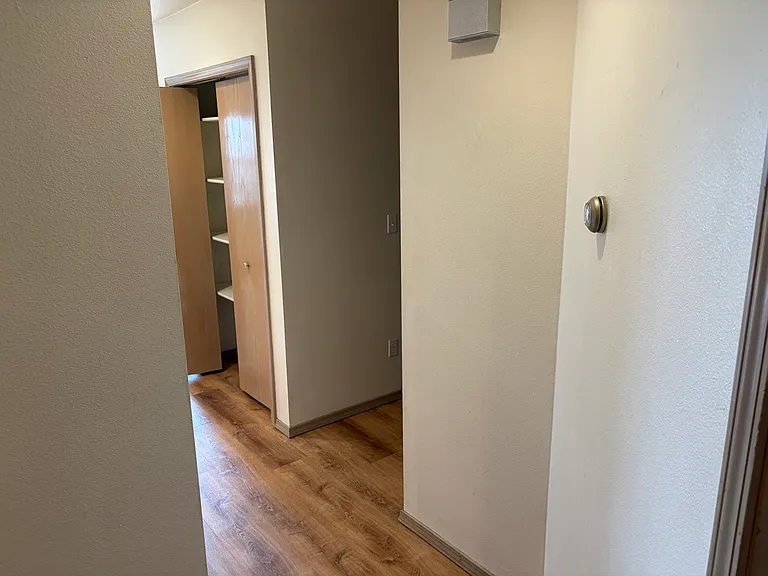 8353 N Village Dr — Photo 5