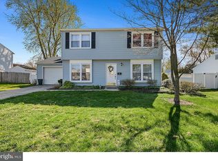 12 Appomattox Dr, Laurel Springs, NJ 08021