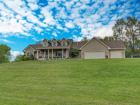 4353 Indian Trl NE, Solon, IA 52333