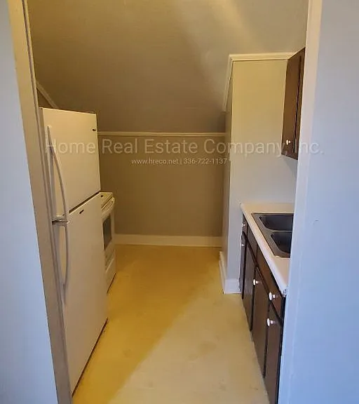 318 E Monmouth St #D — Photo 4