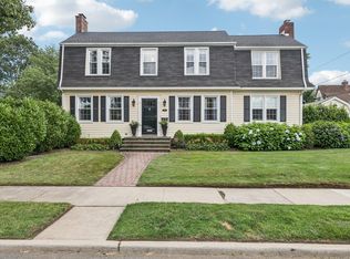 126 Chester Ave, Garden City, NY 11530