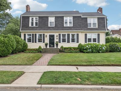 126 Chester Avenue, Garden City, NY, 11530