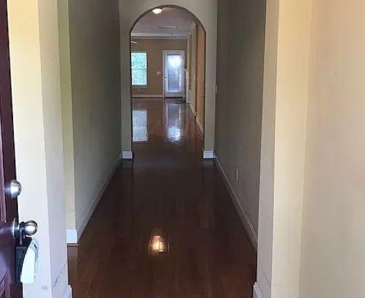 3rd image of 3188 Locust Holw