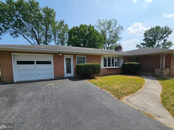 16613 Johnson Dr, Williamsport, MD 21795