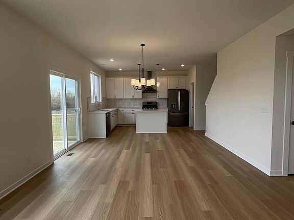 5th image of 11468 Shoreline Dr #108