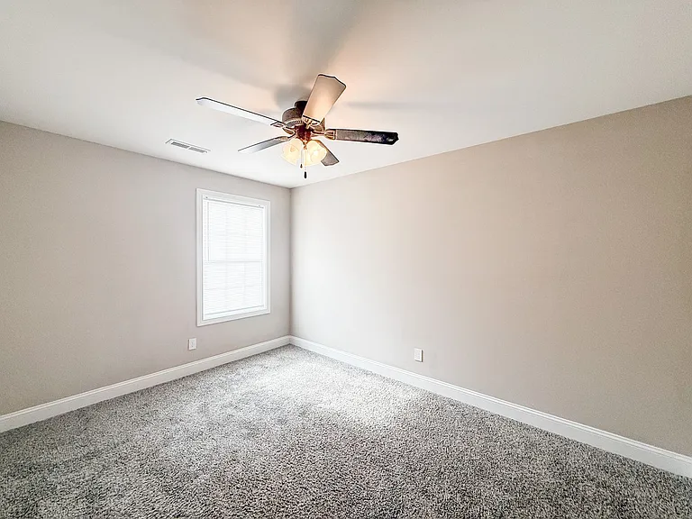 796 Lillian Grace Dr — Photo 9