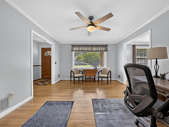 4th image of 1332 Hummingbird Dr