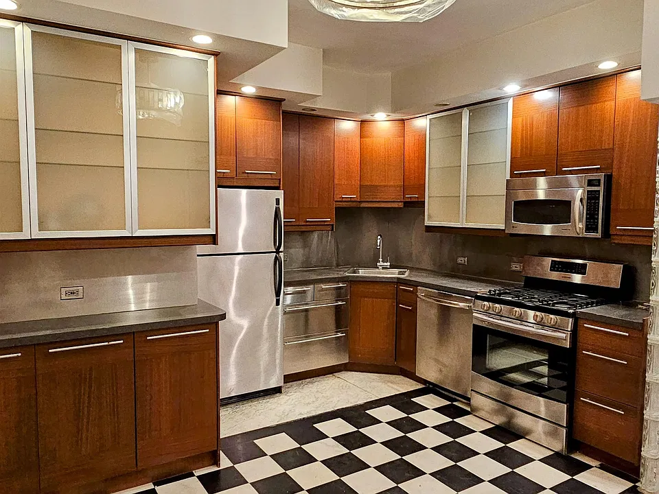2600 Kennedy Blvd #9C