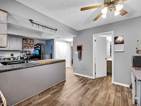 5th image of 2095 Beechtree Dr