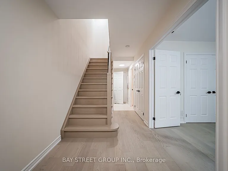 16 Dahlia Rd — Photo 5