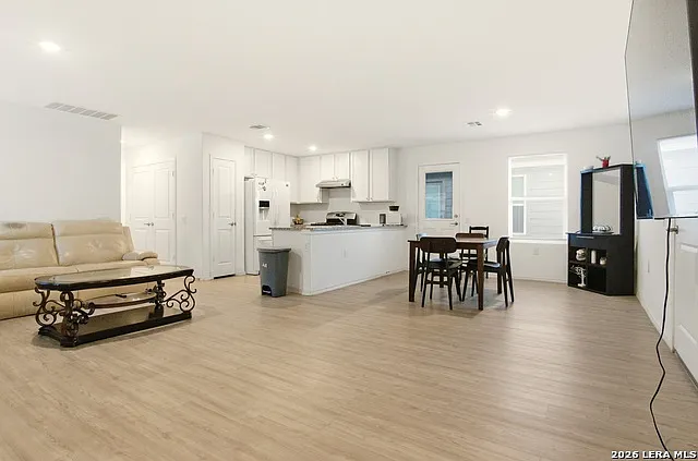 4438 Zoe Pass — Photo 5