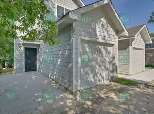 2034 Brookes St, Fort Worth, TX 76105