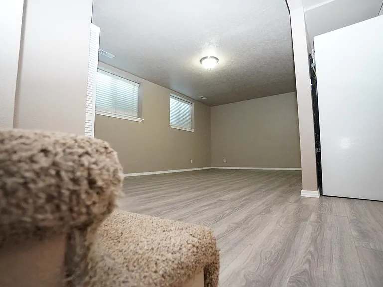 2210 S Owyhee St — Photo 2