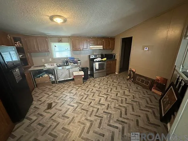 3 bed, 1708 sqft, $1,000 — Photo 3