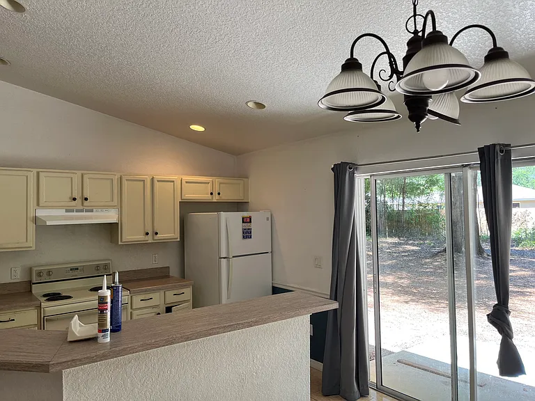 14455 SE 26th Ter — Photo 9