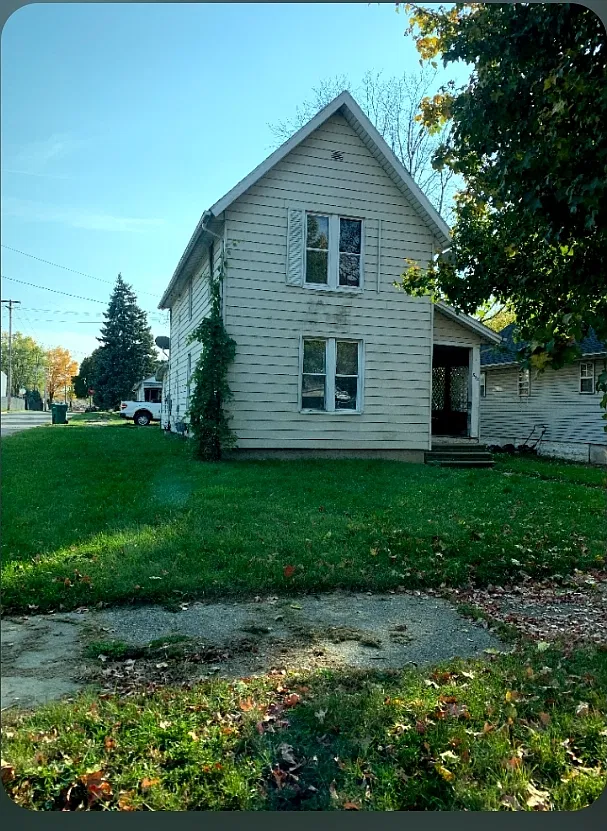 3 bed, 1.5 bath, 1698 sqft, $1,295 — Photo 3
