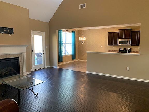 4th image of 3205 Orange Blossom Ln